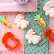 Cookie cutter set bunny and carrot 2 pieces