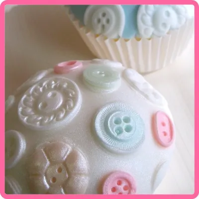 Gaufrage silicone Petits boutons pour des décorations réalistes