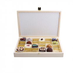 Pralinenschachtel aus Holz für 24 Pralinen