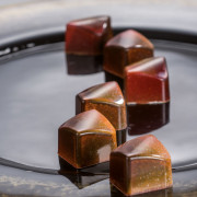 Praline mold square rounded 28 chocolates