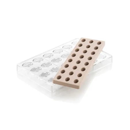 Oval praline set 24 chocolates