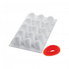 Silicone strawberry mold with cutter