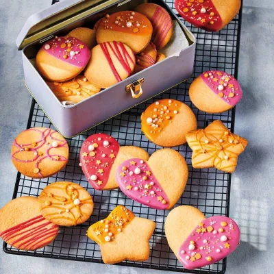 FunCakes Mix pour des biscuits qui cuisent rapidement.