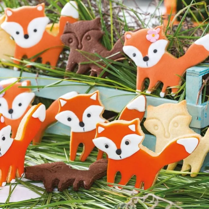 Decora cookie cutter fox