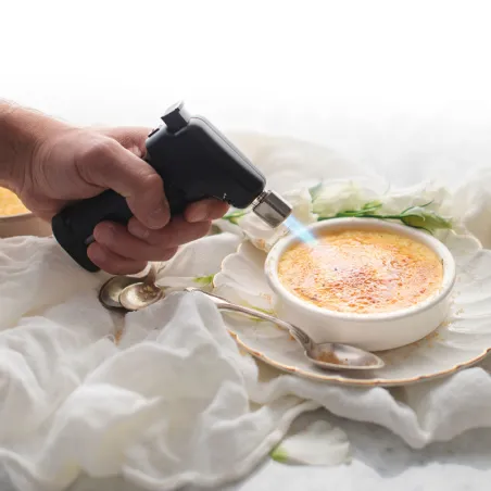 Decora flambéing device