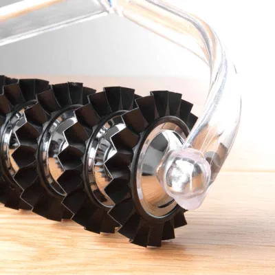 Pasta dough wheel transparent, 9 wheels for uniform pasta