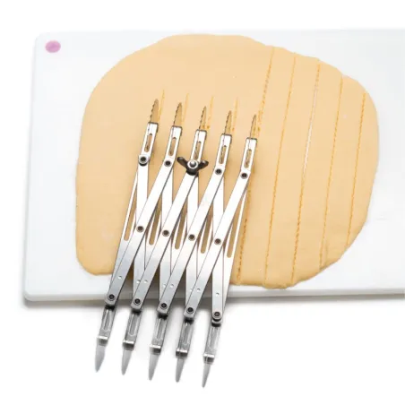 Dough cutter, wavy and smooth, 5 wheels for strips