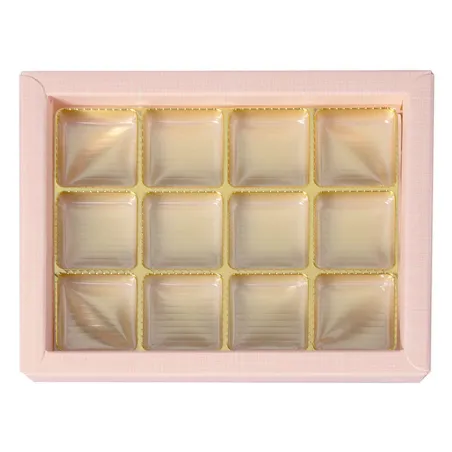 Confezione di cioccolato rosa per 12 cioccolatini per regali nobili