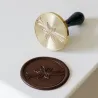 Schokoladenstempel Vanillenblüte 6 cm Durchmesser aus Holz und Edelstahl