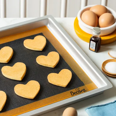 Silicone mat black, 52 x 31.5 cm for baking and rolling out