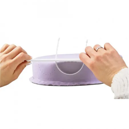 Garland embossing set for evenly decorated cakes