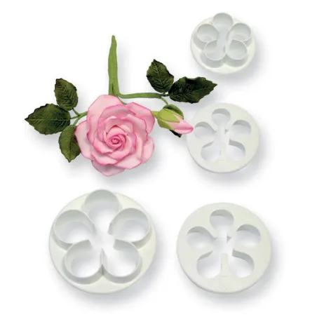 Set de 4 petits emporte-pièces roses pour des décorations raffinées