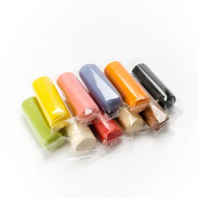 Massepain noir pour des décorations et des figurines raffinées