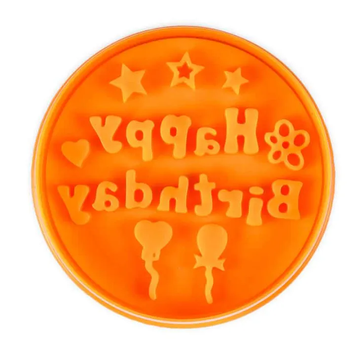 Emporte-pièce avec éjecteur Happy Birthday pour de superbes biscuits décorés