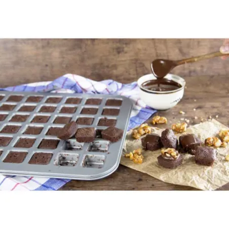 Brownie confectionery non-stick baking tin