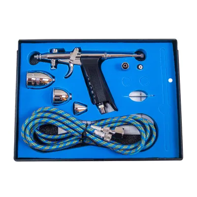 Airbrush gun for chocolate and cocoa butter to create unique effects