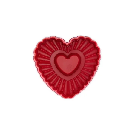 Cookie cutter with heart-shaped ejector for beautifully decorated biscuits