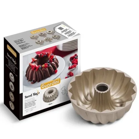 Classic bundt cake tin Ø 23.5 cm for creative cakes