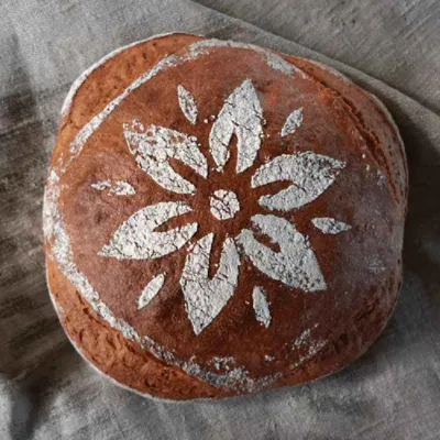 Mehlschablone Blüte für ein hervorragendes Motiv auf Ihren Broten