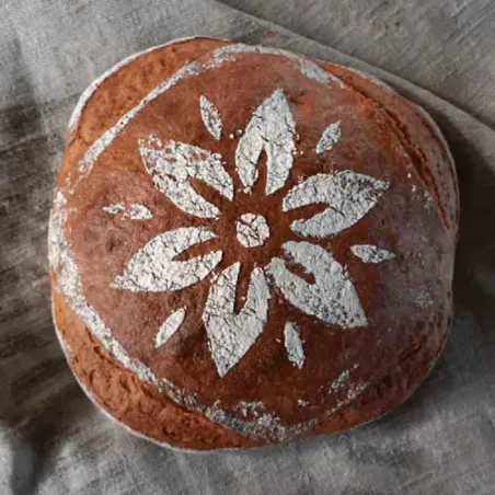 Pochoir à farine Fleur pour un excellent motif sur vos pains
