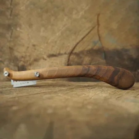 Walnut baker's knife for perfectly sliced bread