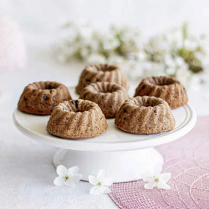 Gugelhupf baking dish for sweet desserts