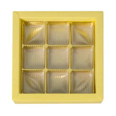 Confezione di cioccolato giallo per 9 cioccolatini per regali nobili