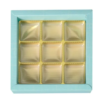 Confezione di cioccolato azzurro per 9 cioccolatini per regali nobili