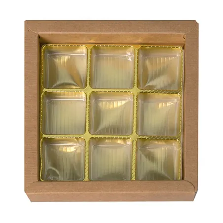 Confezione di cioccolato marrone chiaro per 9 cioccolatini per regali nobili