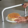 Professional cake saw for perfect cake bases