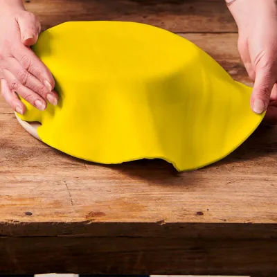 Copertura in pasta di zucchero gialla