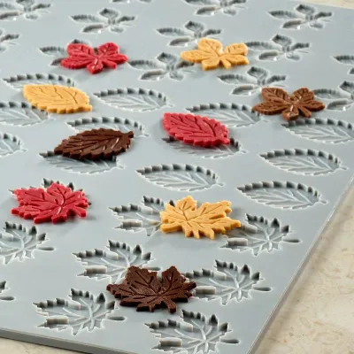 Moule en silicone pour bricelets, mélange de feuilles, 45 pièces