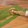Rotella per pasta professionale con bordo dentellato, 4 mm
