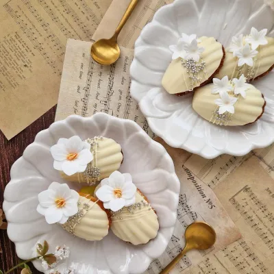 Lys blancs en papier comestible Ø 2 cm, 400 pièces
