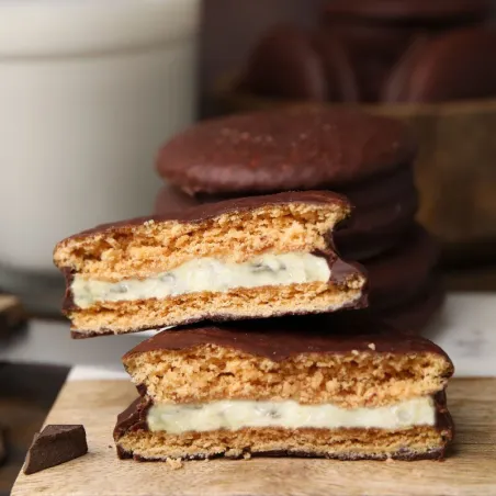 White chocolate filling with cookie crunch, 300 g