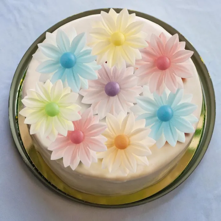 Gänseblümchen Mix aus Esspapier Ø 7 cm, 15 Stück