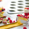 Ships nonstick baking dish
