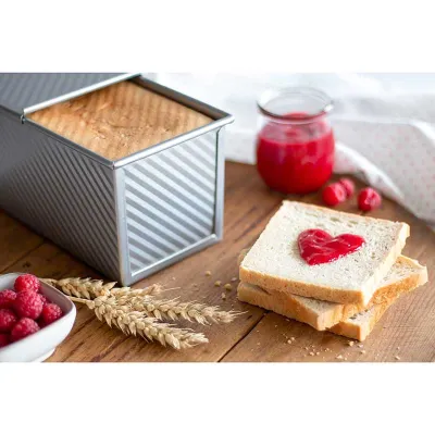 Toast baking dish 21.5 x 12 x 11 cm for home-baked toast