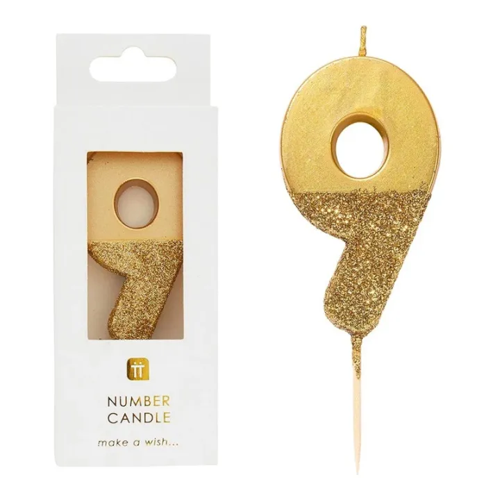 Bougie numérotée 9 avec or et paillettes d'or