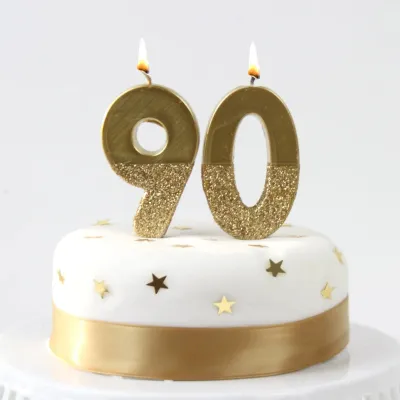Candela numero 9 con glitter oro e oro