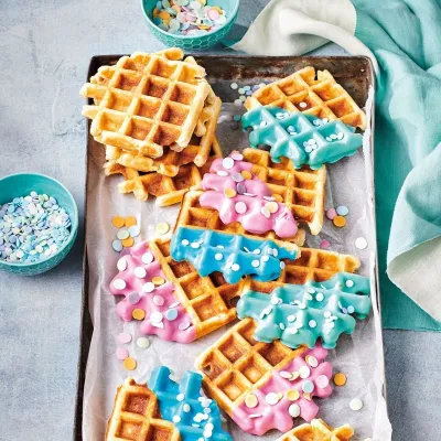 FunCakes mix for waffles 1 kg, Simply bake heavenly waffles