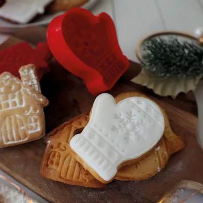 Emporte-pièce avec éjecteur motifs de Noël, lot de 2