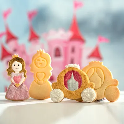 Embossing & cookie cutter set princess and carriage, 2 pieces