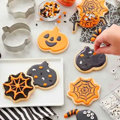 Set di tagliabiscotti Halloween Casa Stregata – 7 tagliabiscotti in metallo per biscotti e Fondant | miniSchoggi