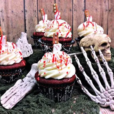 Halloween Blood Spray Edible – spooky spray effect for cakes and cupcakes | miniSchoggi
