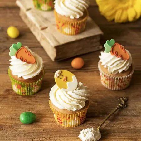 Decorazione di zucchero pulcini e carote
