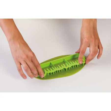 Grass effect cookie cutter