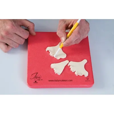 Small flower shaper, 4-part for beautifully shaped sugar flowers