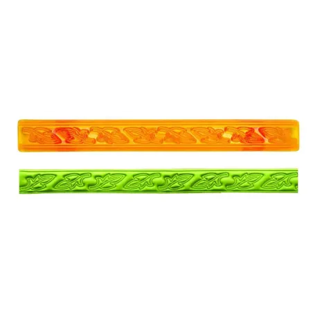 Embosser & Cookie Cutter Set Leaves 2 pieces