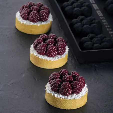 Berry silicone mold Ø 6 cm, 8 pieces for sweet patisserie